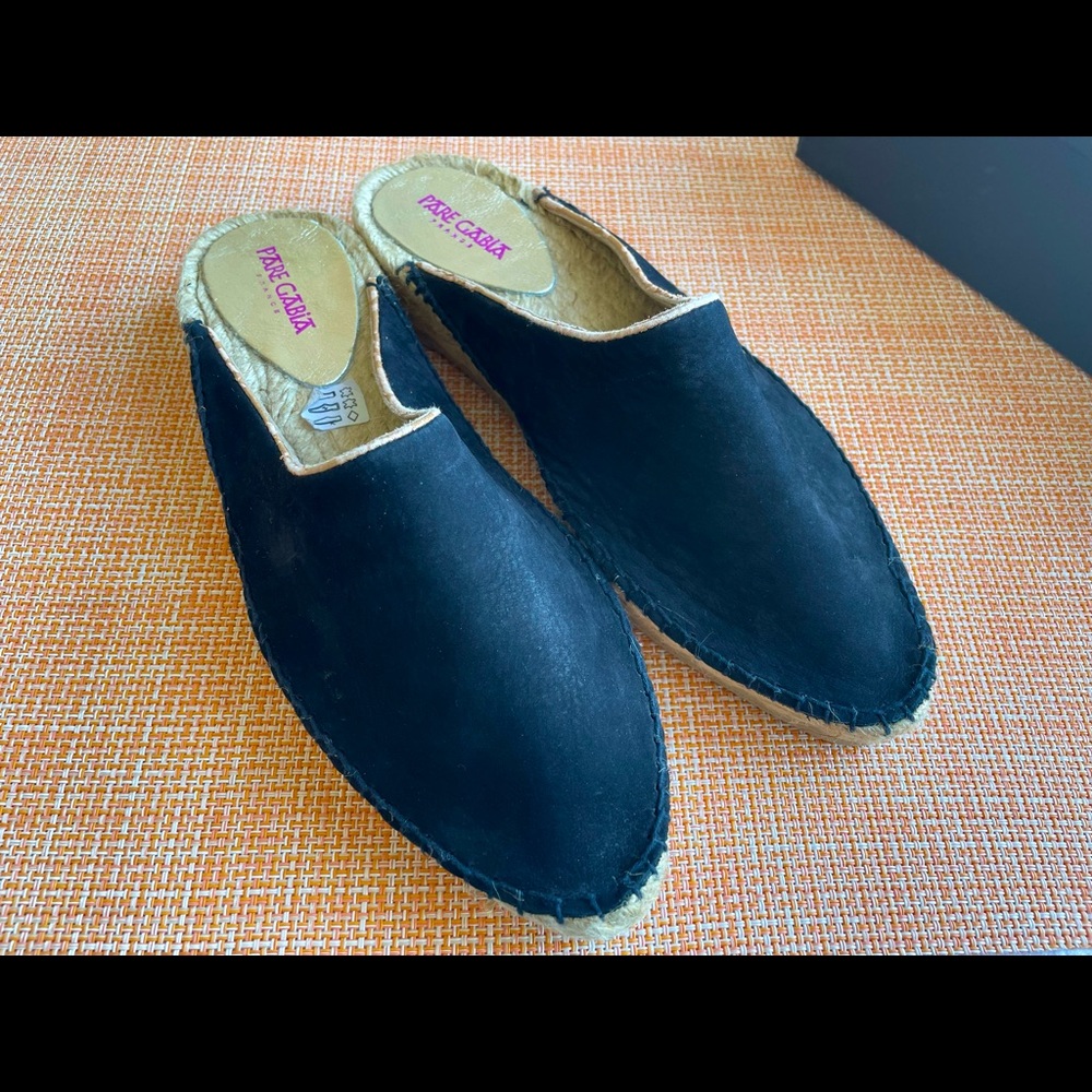 Pare Gabia black suede mules